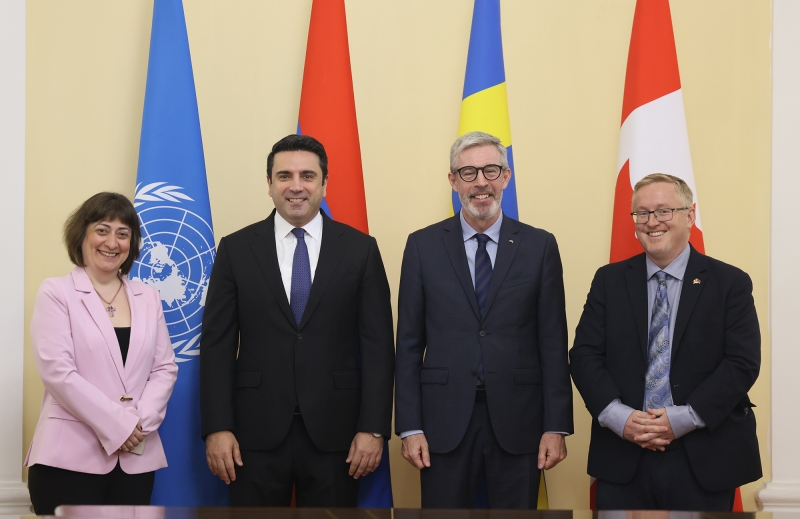 AndrewTurnerCAN's tweet image. Ուրախ էի մասնակցել «Նոր Հայաստան՝ ժամանակակից խորհրդարան» ծրագրի խորհրդի ամենամյա նիստին: Կանադան հպարտ է՝ գործընկերների հետ համագործակցությամբ աջակցելու ժողովրդավարության կայացման՝ Հայաստանի շարունակական հանձնառությանը: