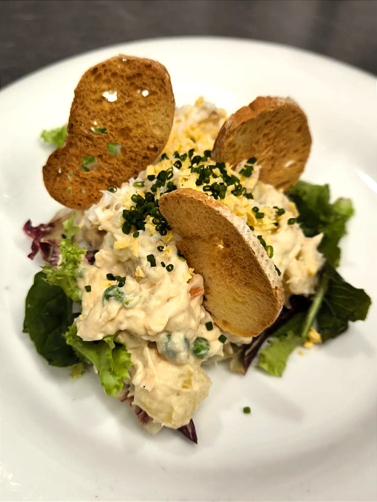 🍽️ Si aquesta setmana us ve de gust venir a tastar el menú de migdia de #LaieLlibreriaCafè, ja podeu consultar les opcions.

😋 Bon profit!

👉 bit.ly/Menu_Laie

#LaieLlibreriaCafè #LaiePauClaris