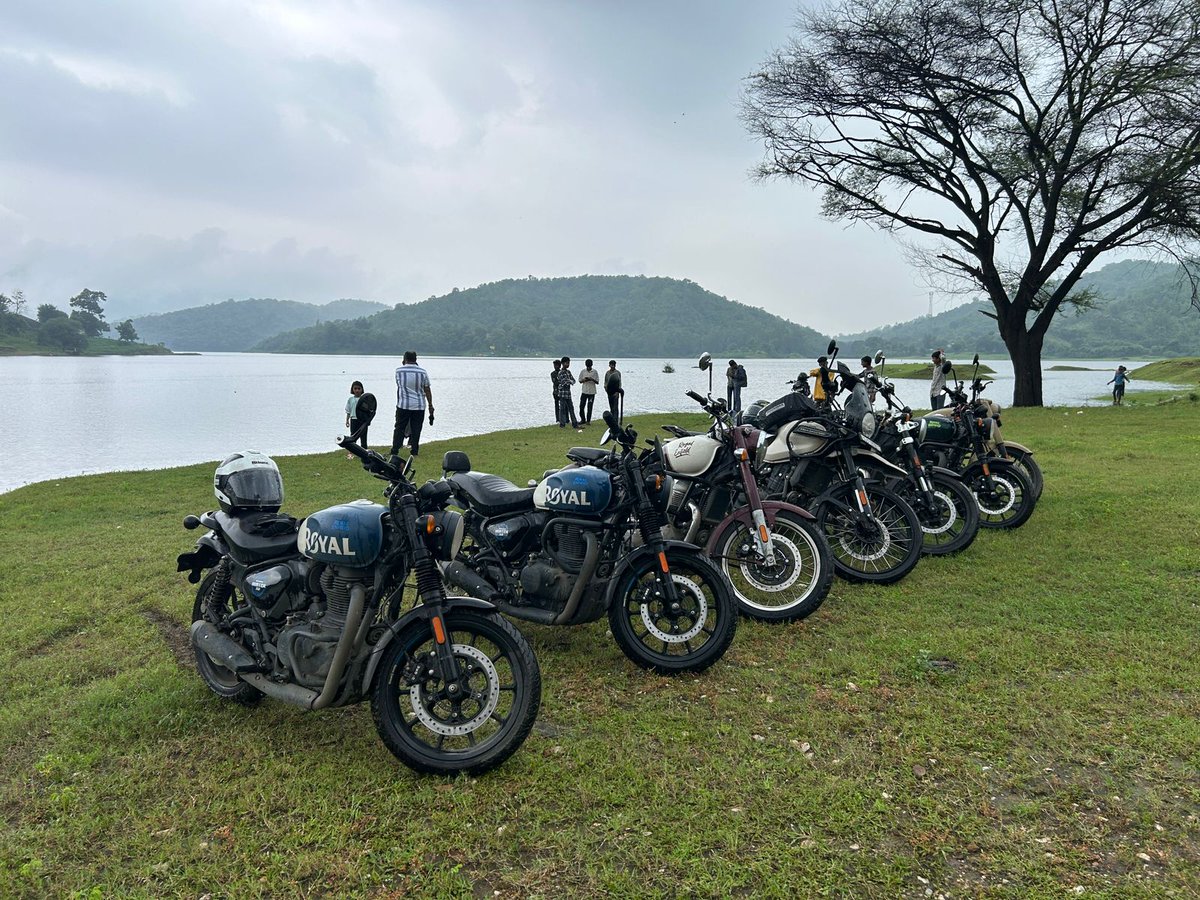 Ravinder_speaks's tweet image. प्रकृति की गोद मे... 

पोलो फॉरेस्ट... 😊

#Monsoonvibes