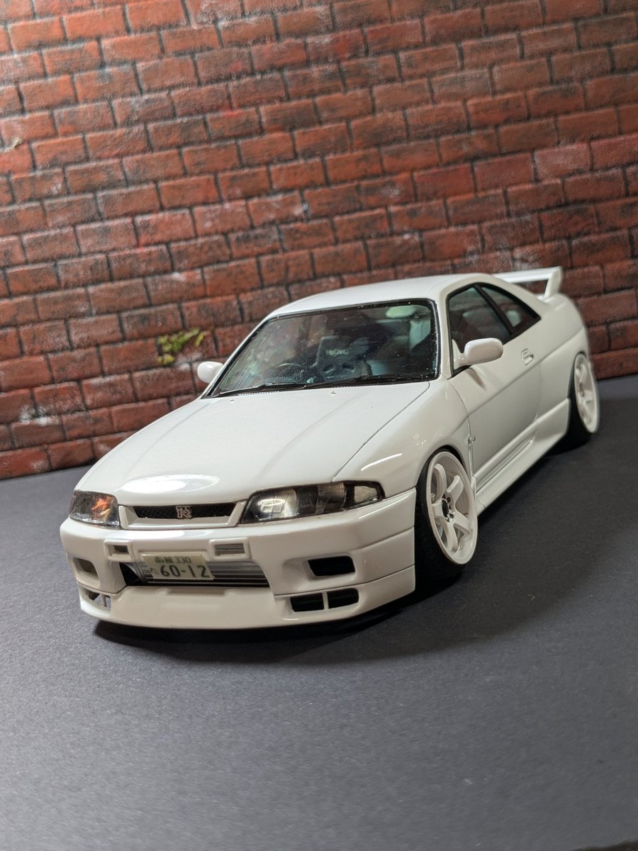 0Mobakuma0's tweet photo. 1/24タミヤＢＣＮＲ３３ＧＴＲ完成しました。
前回の湾岸ミッドナイトのFLATRacing黒木代表のＲ３３からの改良で、フロントリップをさらに作り込みました。
#タミヤ
#NISSAN
#スカイライン
#ＢＣＮＲ３３ＧＴＲ
#カーモデル https://t.co/ojVNumqVml