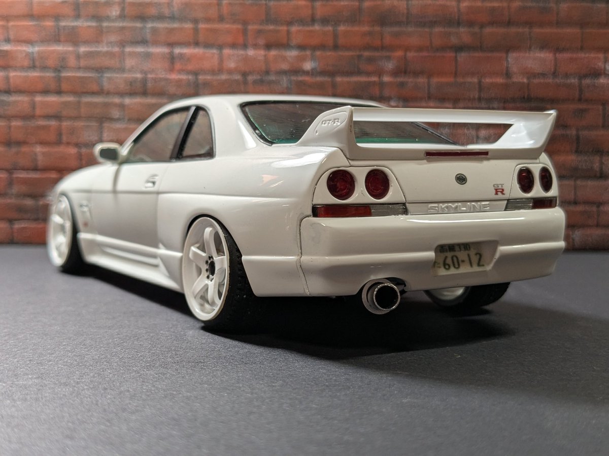0Mobakuma0's tweet photo. 1/24タミヤＢＣＮＲ３３ＧＴＲ完成しました。
前回の湾岸ミッドナイトのFLATRacing黒木代表のＲ３３からの改良で、フロントリップをさらに作り込みました。
#タミヤ
#NISSAN
#スカイライン
#ＢＣＮＲ３３ＧＴＲ
#カーモデル https://t.co/ojVNumqVml