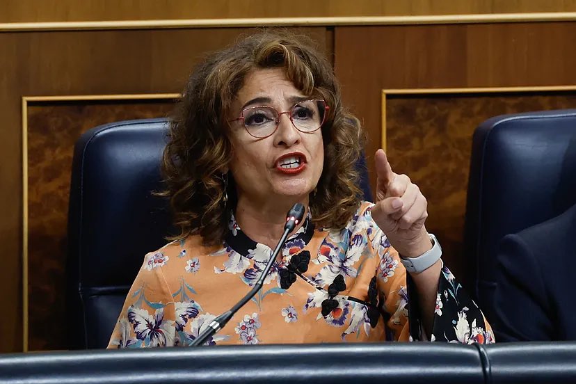 🇪🇸 | Los bancos informarán mensualmente a Hacienda a partir de febrero de 2026 de todos los ingresos que reciban los autónomos por Bizum y tarjeta.