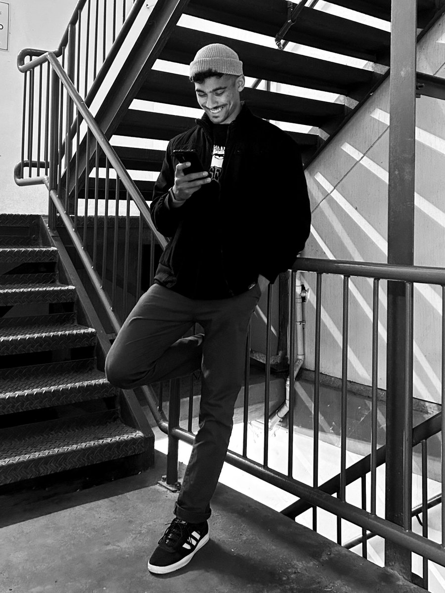Made it around the sun for the 26th time 🎂

Grateful for the life I've got to experience and the people whom I've got to experience it with 🤲