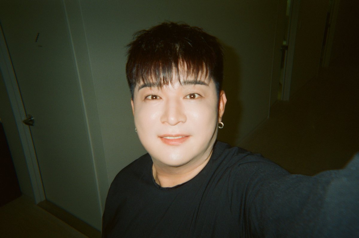 SJofficial's tweet image. 𝗦𝗛𝗢𝗢𝗧 𝗝𝗝𝗜𝗞 𝗠𝗢𝗗𝗘: 𝗢𝗡 📸
#SHINDONG MISSION - 멍 때리는 모습
#슈퍼주니어 #SUPERJUNIOR
#ExpressMode #SUPERJUNIOR_ExpressMode
#SuperJunior25