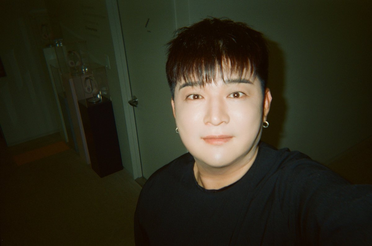 SJofficial's tweet image. 𝗦𝗛𝗢𝗢𝗧 𝗝𝗝𝗜𝗞 𝗠𝗢𝗗𝗘: 𝗢𝗡 📸
#SHINDONG MISSION - 멍 때리는 모습
#슈퍼주니어 #SUPERJUNIOR
#ExpressMode #SUPERJUNIOR_ExpressMode
#SuperJunior25