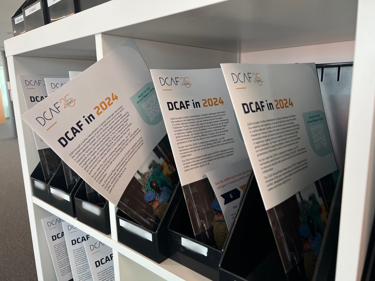 DCAF_Geneva's tweet image. Guess what’s brand new? Our #AnnualReport 4 pager is hot off the press and already in our DCAF mailboxes ! This short version contains our 5 main focus stories to be discovered soon.
👉 To get a glimpse and more, read the full Annual report here: pulse.ly/663odjhisd