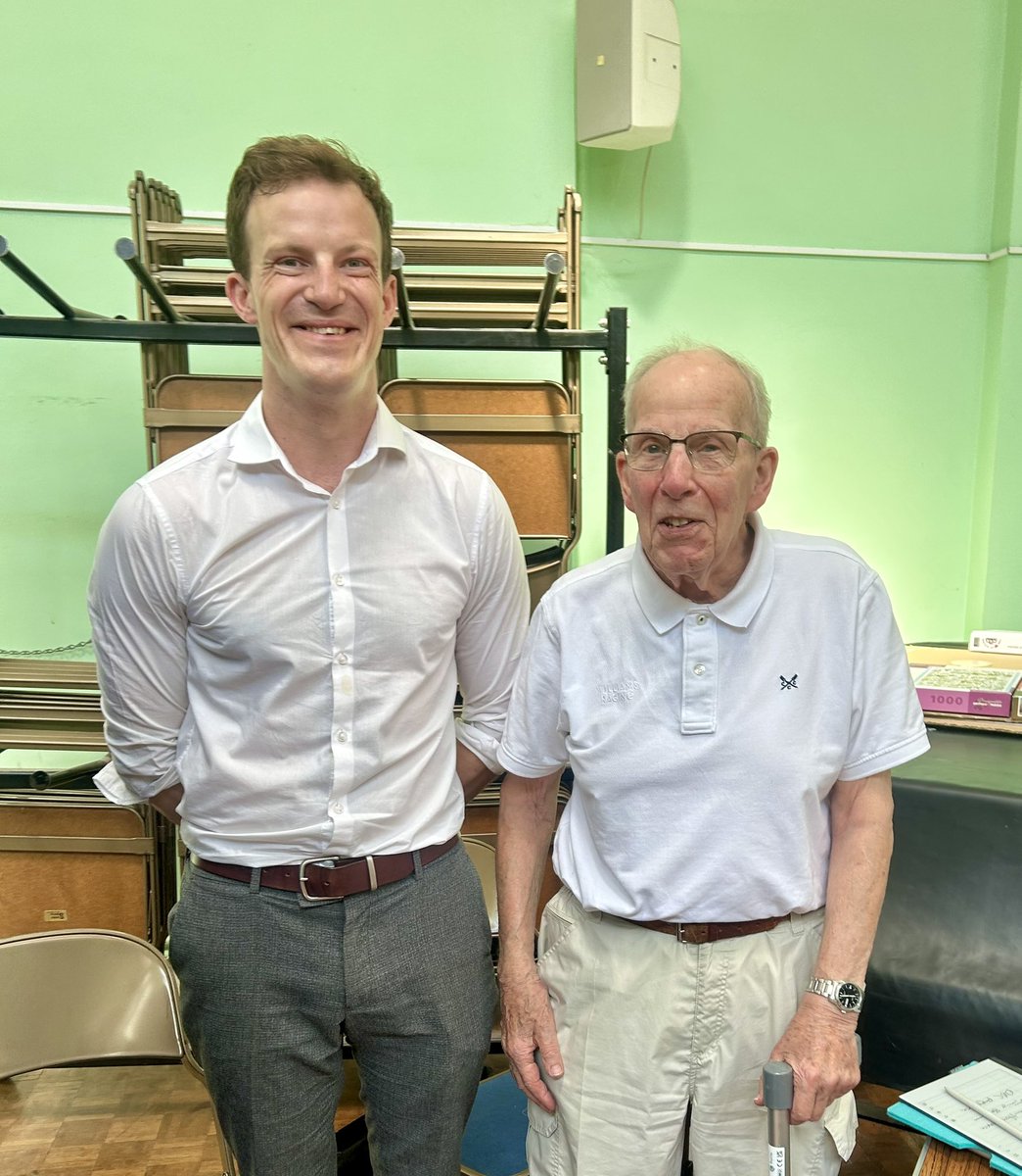 Alistair Strathern (@alistrathern) on Twitter photo It was a real pleasure to meet Rodger at at Hitchin Carers cafe last week 💬
He wanted to chat about what more we could do to support carers, and shared how important <a href="/GHHospice/">Garden House Hospice Care 💙</a>’s frailty service had been for him at moment of crisis (1/2) It was a real pleasure to meet Rodger at at Hitchin Carers cafe last week 💬
He wanted to chat about what more we could do to support carers, and shared how important <a href="/GHHospice/">Garden House Hospice Care 💙</a>’s frailty service had been for him at moment of crisis (1/2)