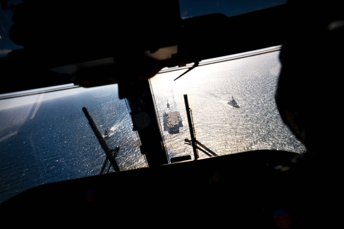 COMUKCSG's tweet image. Over 3,000 British forces personnel are taking part in #TalismanSabre25 - the largest military exercise #Australia ๐ฆ๐บhas ever hosted.
The first time a UK Carrier Strike Group has visited since 1997!
โ๏ธ๐โ๏ธ @TalismanSabre #CSG25