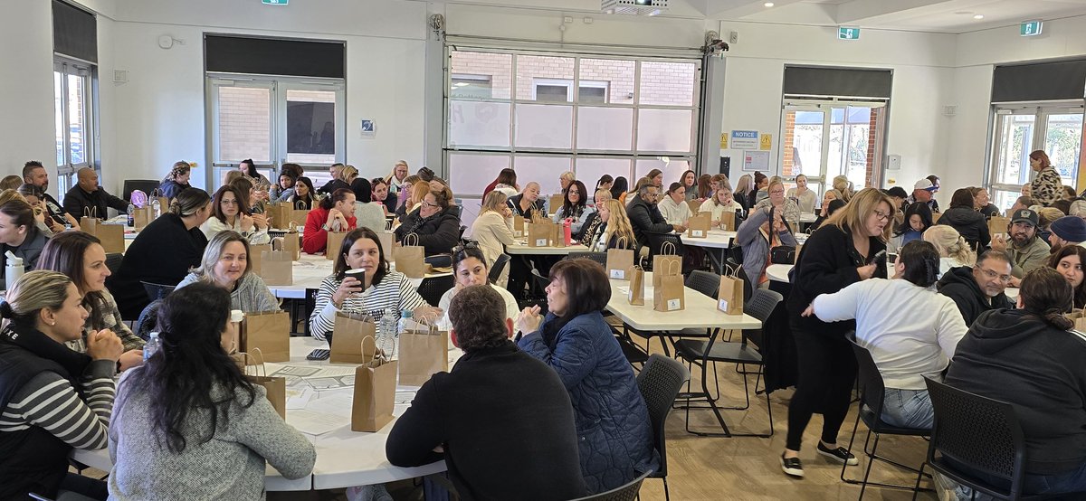 michellelgomes's tweet image. #BetterTogether  professional learning supported by #hilltop #communityofschools for 135 SLSOs within and beyond network @gparkschool @AjugaSchool #campbellhouseschool @MrsLeahSmiles @nsweducation