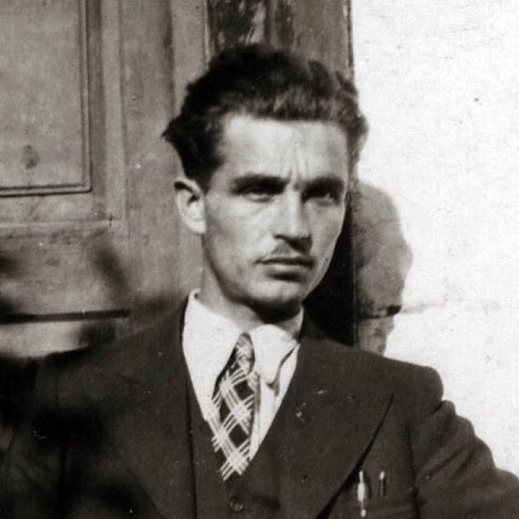 KosiniakKamysz's tweet image. Mjr Marian Bernaciak „Orlik” (1917-1946) – szef Kedywu AK i dowódca partyzantki w rejonie Dęblina. W czasie „Burzy” wyzwolił kilka miejscowości na Lubelszczyźnie. Od 1945 r. jeden z najbardziej znanych dowódców powojennego podziemia antykomunistycznego: rozbijał ubeckie…