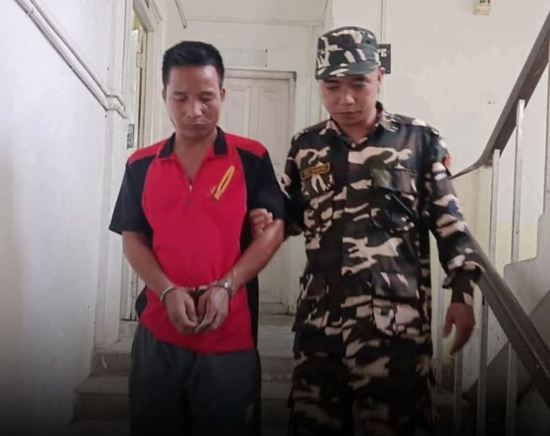 SomchandraKNG's tweet image. Mizoram Court Delivers Strong Verdict
Seikholen Khongsai, #Chin_Kuki Ccpur, gets 14 YEARS jail + โน1 LAKH fine in a major drug case!
๐
Arrested: Aug 2023
๐ Caught wt: 1.74 kg Heroin
๐ Location: Thingdawl, Mizoram
โก๏ธ Drugs trafficked frm Manipur 2 Mizoram
#NarcoTerrorism