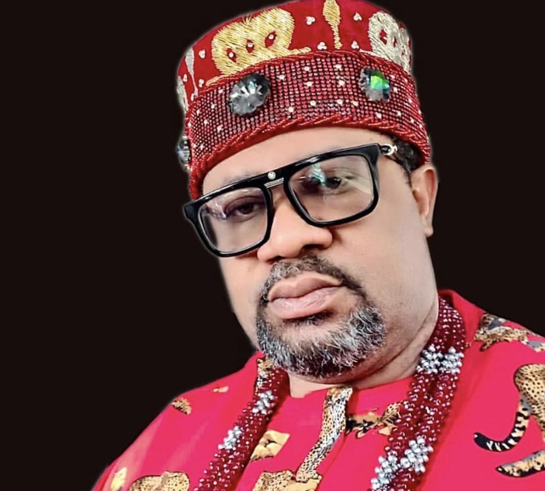 ifeanyiakorjuru's tweet image. Breaking π―
π π π
Someone asked,
π
"what is so special and unique about Ndigbo that makes most #Yaribas jealous and envious about the tribe . And the other half (#Yaribas) desperate to be Igbo by all means even if it means selling ancestral lands to pay for a Brideβ¦