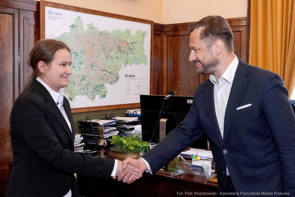 Miszalski_'s tweet image. Olimpijskie sukcesy krakowskich licealistów!
Na 66. Międzynarodowej Olimpiadzie Matematycznej w Australii złoty medal wywalczyła Magdalena Pudełko z V Liceum Ogólnokształcącego im. Augusta Witkowskiego w Krakowie! Ze srebrnym medalem do stolicy Małopolski wróci również Antoni…