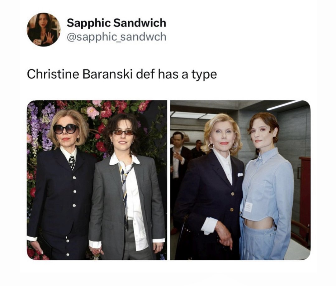 gildedstruggle's tweet image. who's gonna tell them the second one is her best friend's daughter....