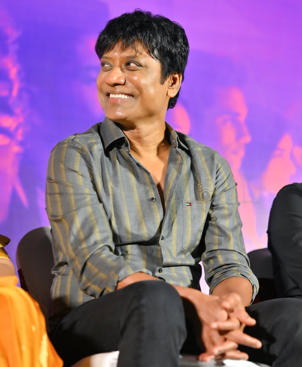 Smileymediaoff's tweet photo. Nadippu Arakkan @iam_SJSuryah  sir ❤️ #NeekAudioLaunch #Goldensparrow

@dhanushkraja film
@gvprakash

#NilavukkuEnmelEnnadiKobam #dhanush #gv #gvprakash #selvaraghavan #sjsurya #KillerTheMovie #KillerFirstLook #SJSuryah https://t.co/FBs8E9X43k