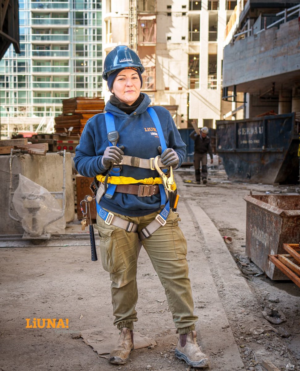 LiUNACanada's tweet image. From job sites to union halls, it’s your strength, skill, and solidarity that drive progress forward.
Here’s to another week of building with pride, leading with purpose, and standing LiUNA Strong!