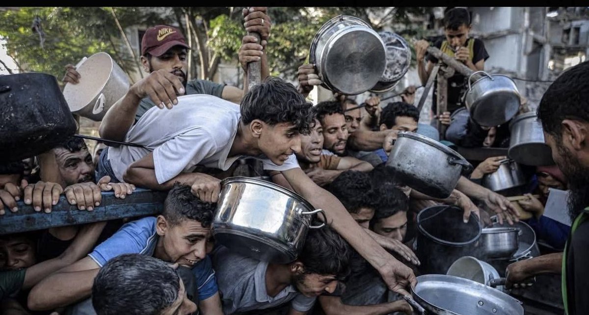 اللهم أن أهل غزة 
في كرب عظيم 
لاطاقه لهم به 
ولا معين لهم سواك 
#غزه_تموت_جوعاً 
#غزة_تُباد