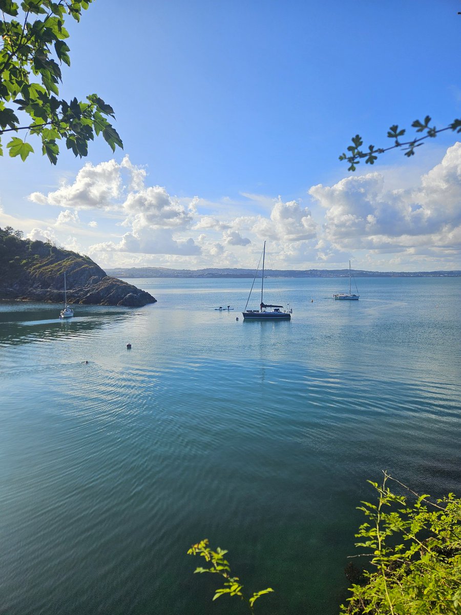 If I told you I was in Greece, I am pretty sure you'd believe me. How stunning is this?