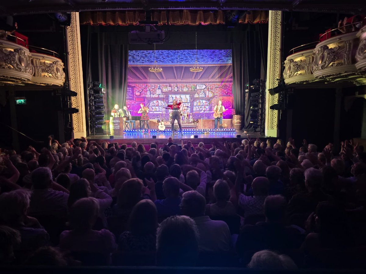 WildMurphys's tweet photo. 👀 Winchester What a fab night we had with you 🕺 Thanks for coming out to see us ❤️ https://t.co/SRDskwANUx