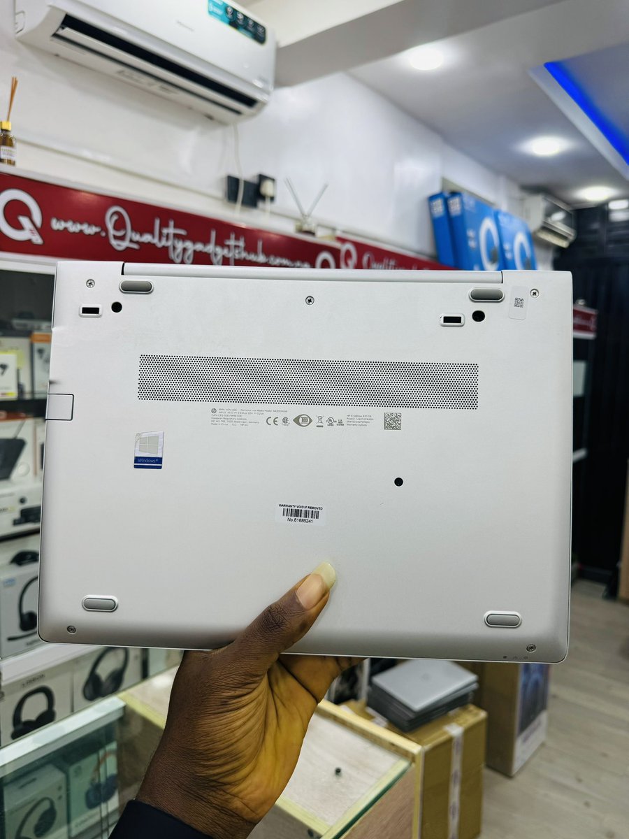 QualityGadgets_'s tweet image. Premium Used Hp EliteBook 830 G6 Laptop

256gb SSD | 8gb RAM | intel core i5 

8th Generation | 13 inches screen 

Type-C &amp;amp; HDMI Ports | Keyboard Light 

Price: ₦310,000 
{ follow come charger included }

🛒 Send a DM or 

📞 08169698791 | 💬 08076460107