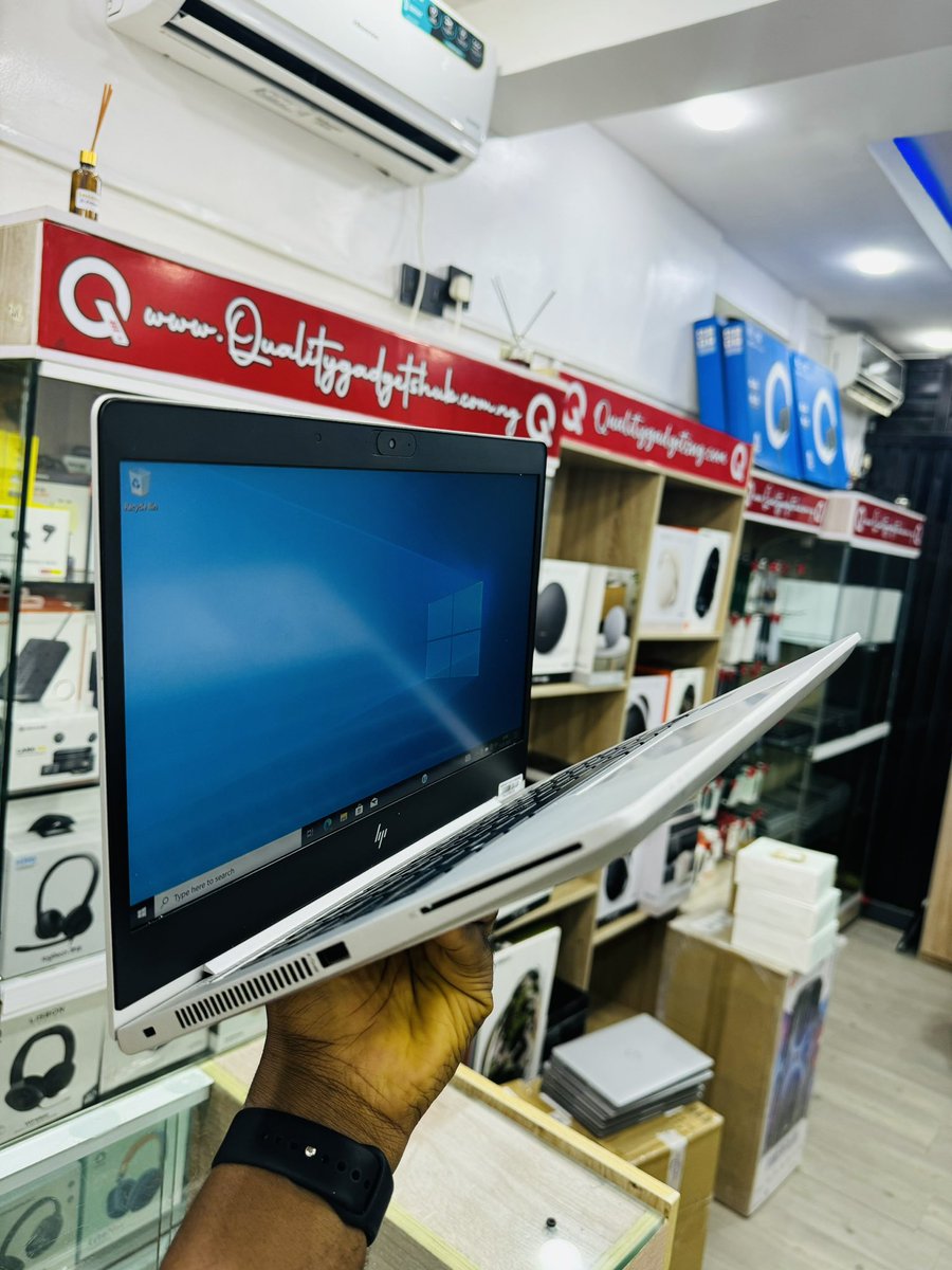 QualityGadgets_'s tweet image. Premium Used Hp EliteBook 830 G6 Laptop

256gb SSD | 8gb RAM | intel core i5 

8th Generation | 13 inches screen 

Type-C &amp;amp; HDMI Ports | Keyboard Light 

Price: ₦310,000 
{ follow come charger included }

🛒 Send a DM or 

📞 08169698791 | 💬 08076460107