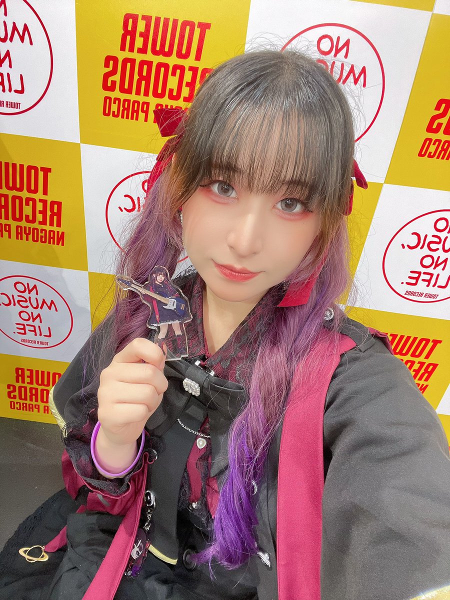 YONA🐟6弦ベースのOL on X: 