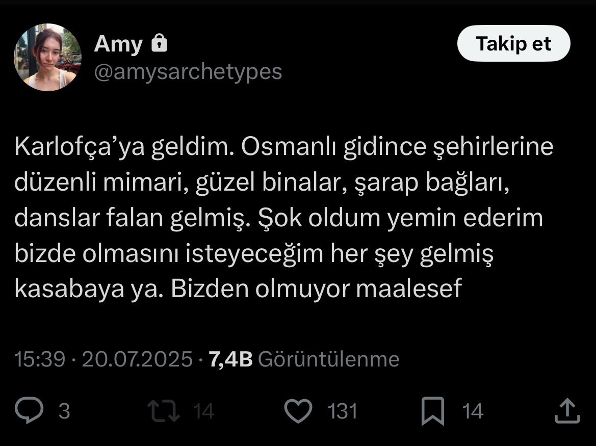 Kokuyu alıyor musunuz? Tivitin kokusu var. Aşağılıklık, eziklik, özentilik kokusu. Ağır bir koku. Hani her kişiyi tanımlayan ona has bir kokusu olur ya. Tam da bu tipi tanımlayan bir koku.

Not: Hesabı kilitlemiş. Alıntılar geçeriz yoksa.