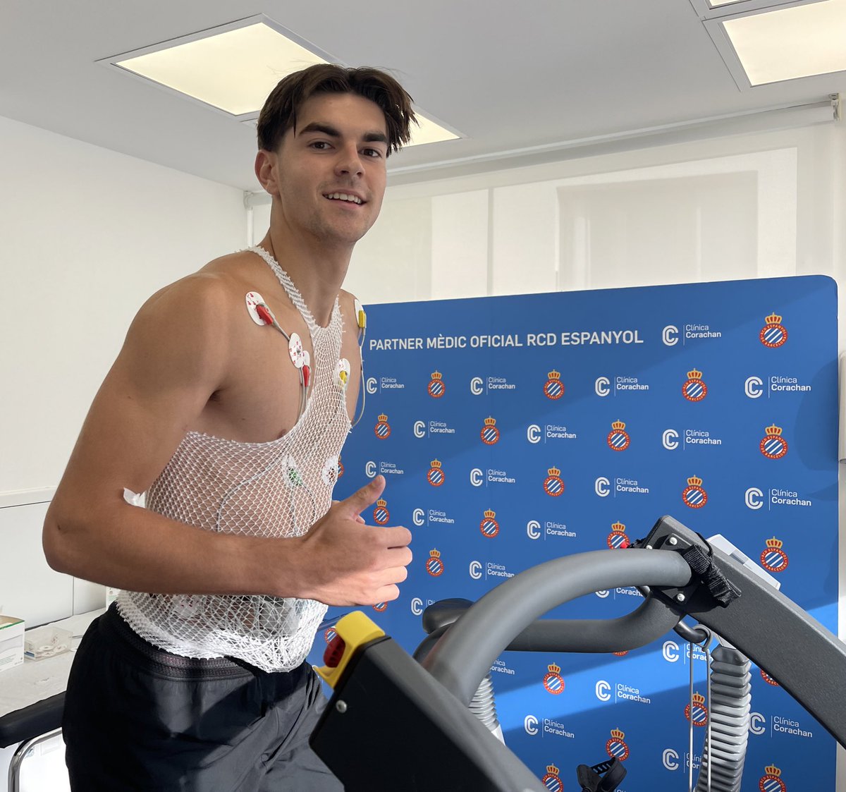 RCD Espanyol Futbol Base - Dani Jarque | La21 (@rcde_la21) on Twitter photo ▶️ El Juvenil A es posa en marxa! Comencem amb les proves mèdiques a <a href="/ClinicaCorachan/">Clínica Corachan</a>.
💪 Som-hi!
#RCDE #La21 ▶️ El Juvenil A es posa en marxa! Comencem amb les proves mèdiques a <a href="/ClinicaCorachan/">Clínica Corachan</a>.
💪 Som-hi!
#RCDE #La21