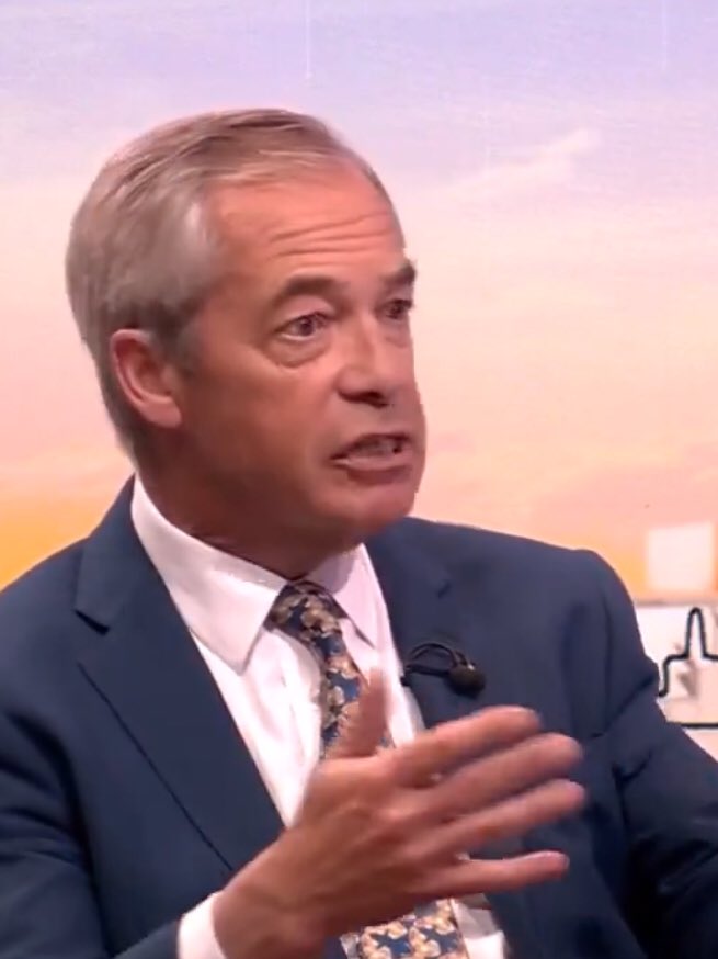 OldGassy1984's tweet image. "Thanks, Nigel - I thought that went well. Can we get you a coffee or a tea?"
"I've no idea. I haven't even thought about it. I might like tea, or I might prefer coffee. I really don't know."
#noideanigel