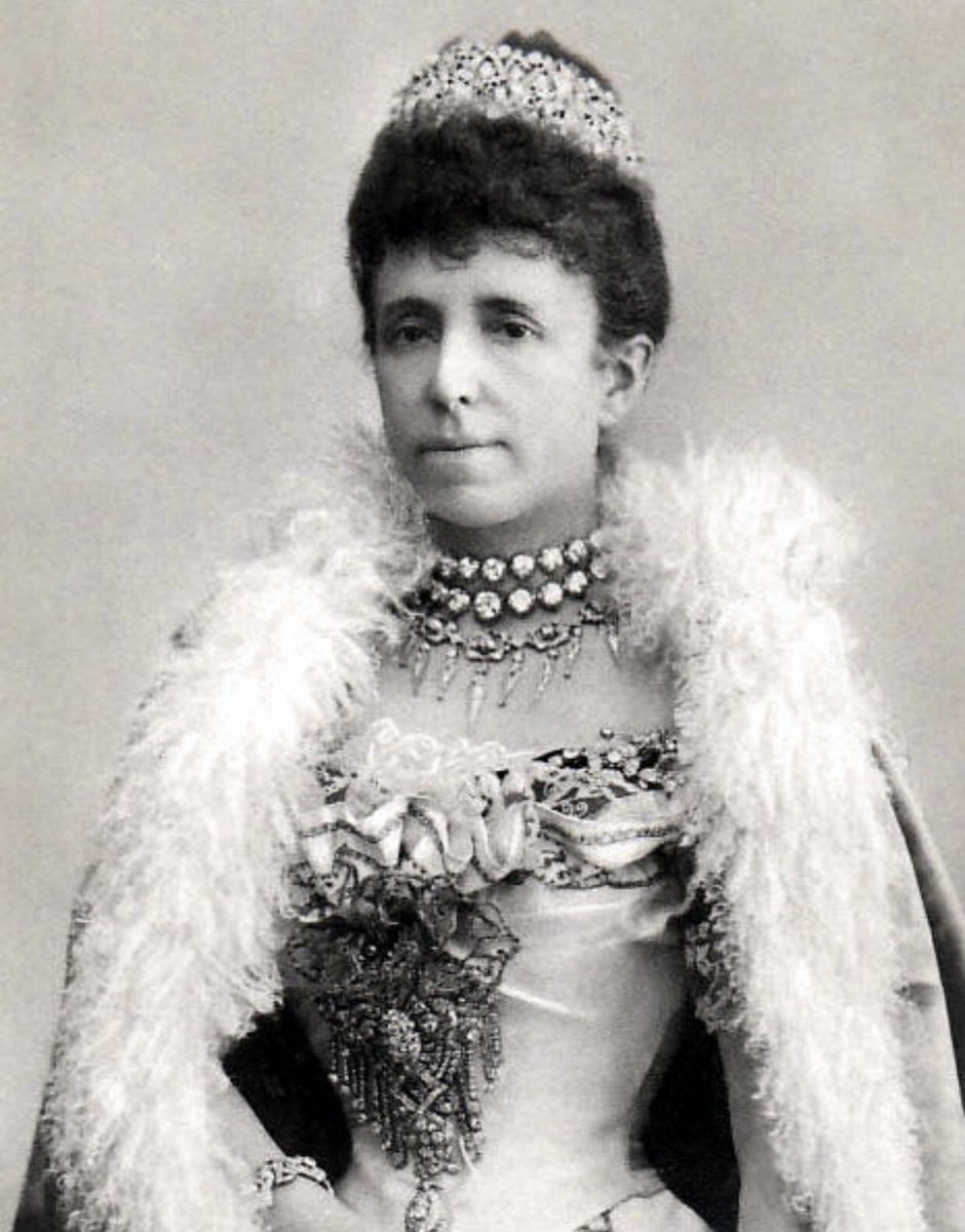 oldroyalty1's tweet image. #OTD, 21 July 1858, Maria Cristina of Austria, Queen of Spain was born at Židlochovice Castle in Moravia, Czechia 

Maria was pregnant when her husband died and ruled as regent during the vacancy of the throne until Alfonso XIII’s birth and his coming of age between 1885 and 1902