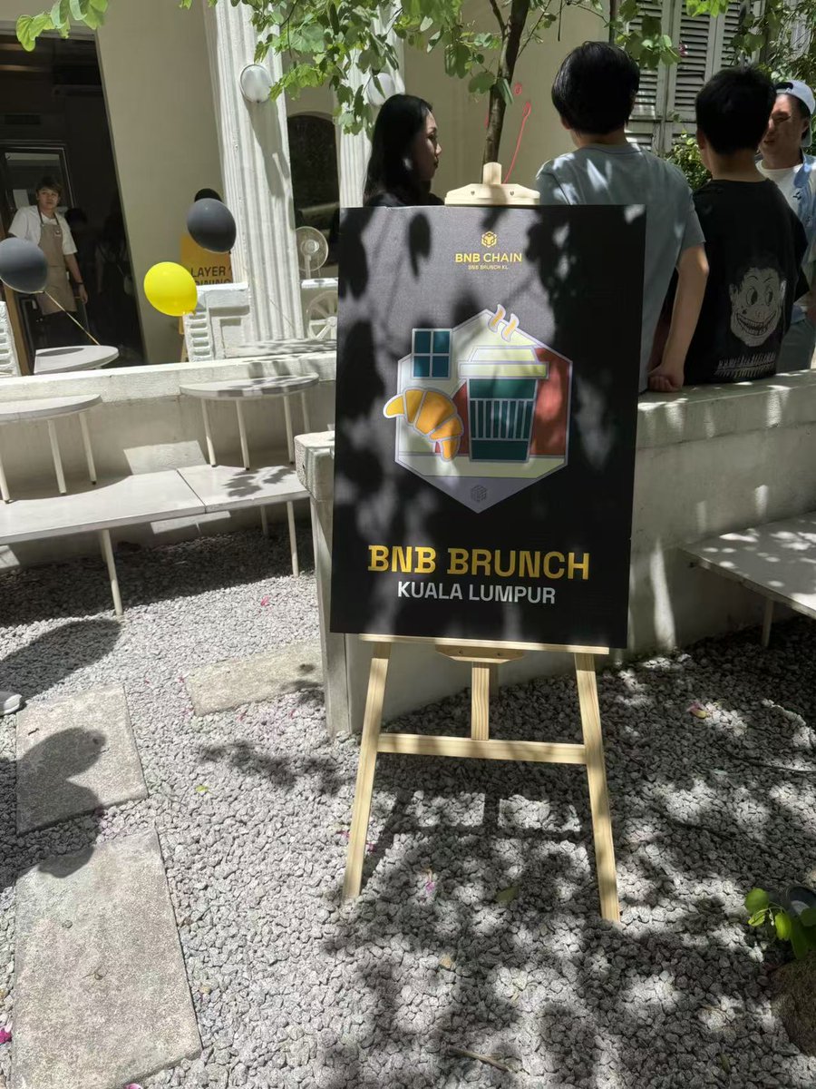 Audiera_web3's tweet image. 🇲🇾 Kuala Lumpur, you were amazing!
Audiera joined the #BNBBrunchKL with builders, believers, and brunch lovers . From Layer 1 insights to good food and great vibes, this was more than just brunch — it was #BNB Chain in motion.
As a proud @BNBCHAIN builder, we’re scaling with…