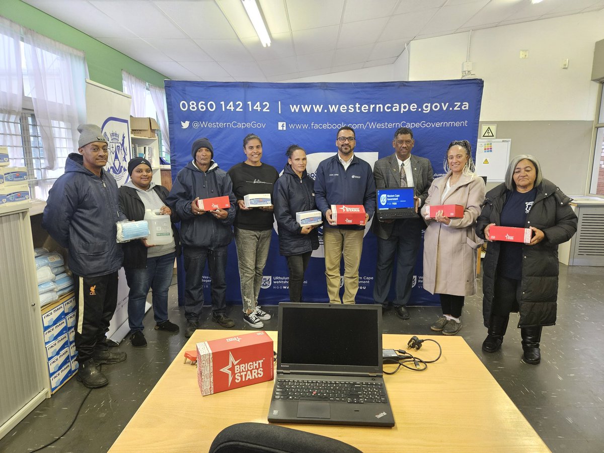 Min_TSimmers's tweet image. On Mandela Day we celebrated 1 year of our outreach to schools, nursing homes & other care facilities and today we begin the next year! We are visiting 3 schools today where we are again handing over computers, furniture, school shoes & other necessities. #Infrastructure #ForYou
