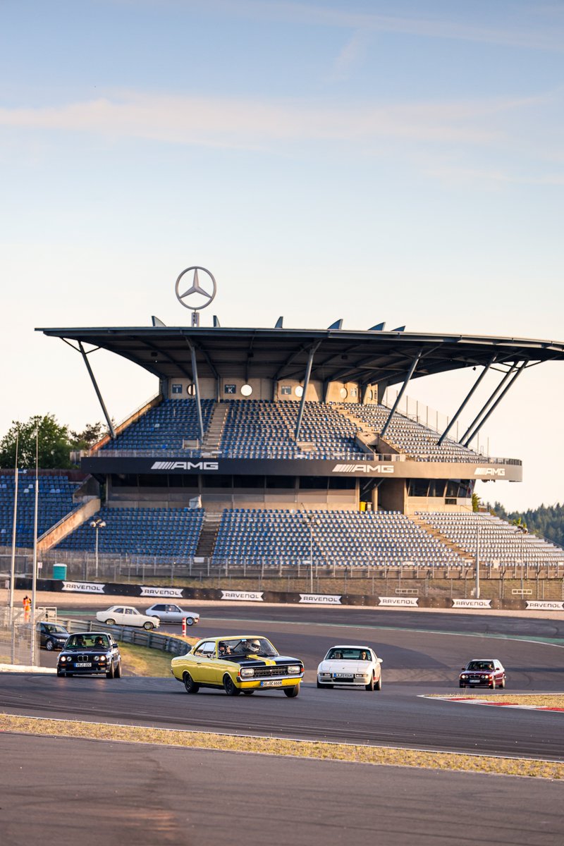 Tonight: After Work Classics!
From 18:00 h - 20:00 h on the Grand Prix circuit ❤️‍🔥

A little tip: Come with your classic - stay for the community spirit! At the next event, on 22 August, there will be an After Work Classics Community Day! Exchange ideas, enjoy the day and look