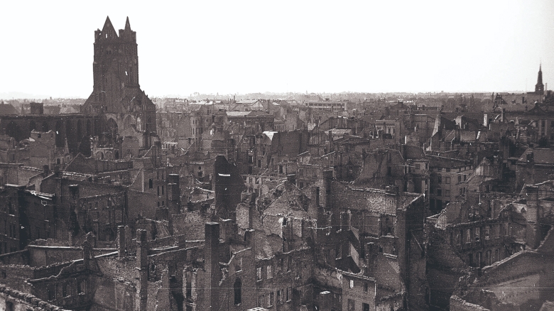paz_preussische's tweet image. Stettin 1945: "Polnische Marodeure, Plünderer und Banditen waren unterwegs – sie beraubten nicht nur deutsche Familien, sondern auch polnische."
Ein lesenswerter Artikel von Ralf Loock:
paz.de/artikel/stetti…