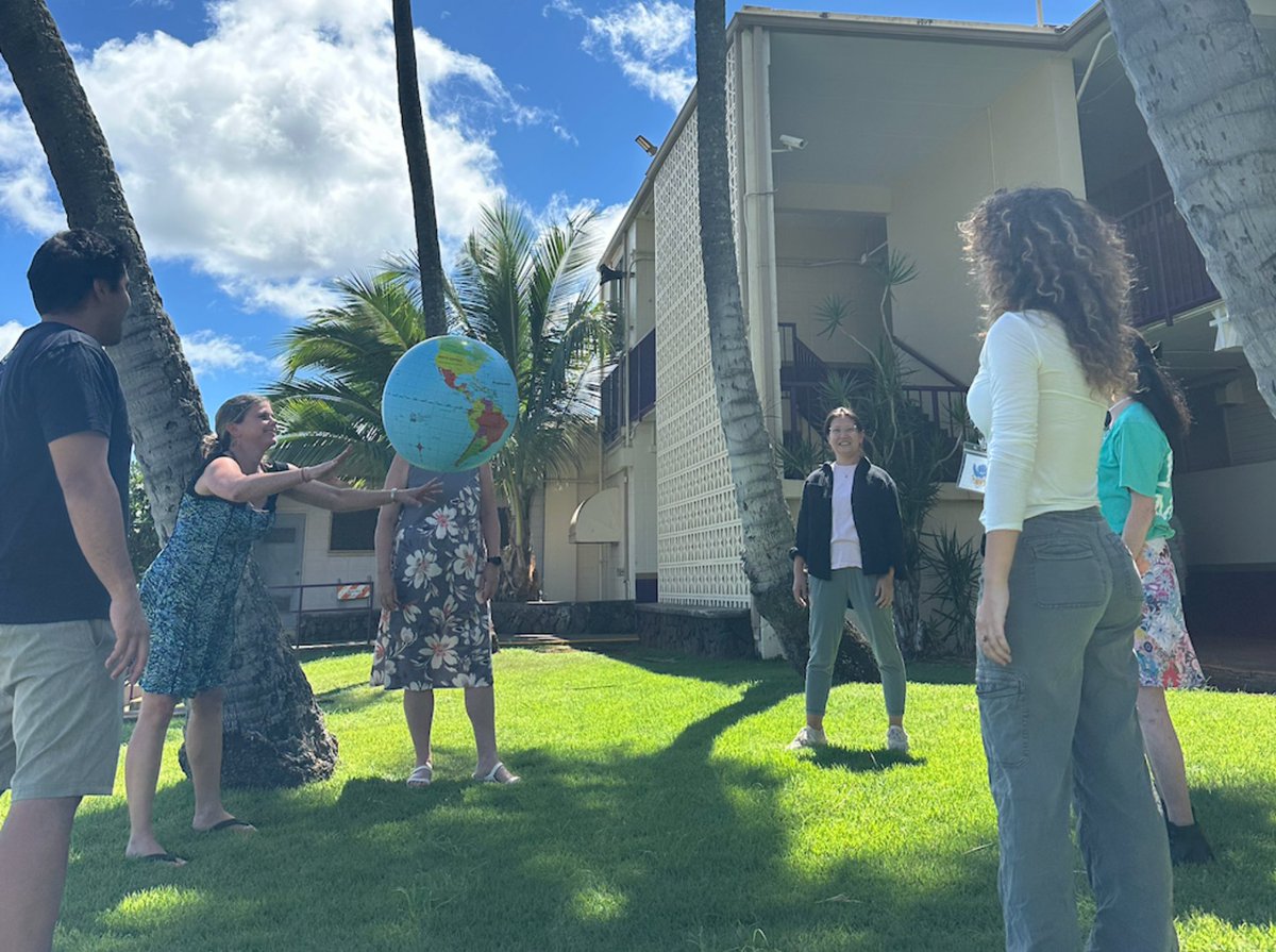 MathMedic's tweet image. Mahalo to Hawaii teachers for an amazing week of Math Medic activities! #MathMedic #EFFLrevolution #iteachmath #MathMedicforStats #teacherworkshops #MTBoS