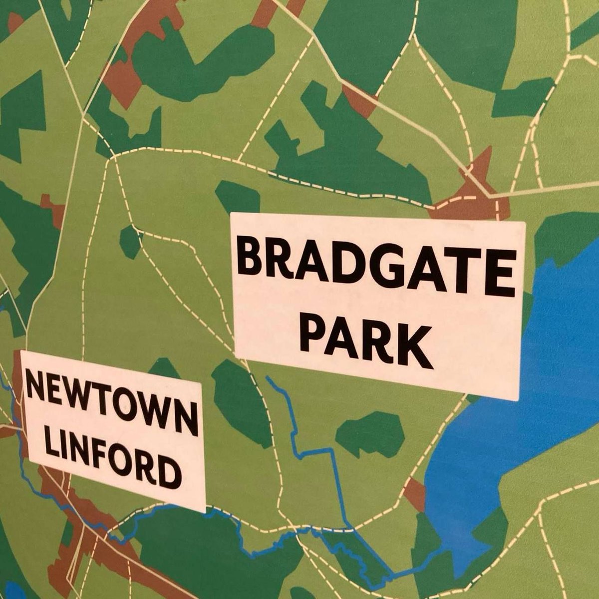 🐇 On this day in 1785, Thomas Johnson was in court, having been arrested for 'stealing rabbits in Bradgate Park'.

✋ The London Gazette records that he was 'acquitted on giving bond not to trespass in the Park in future'.