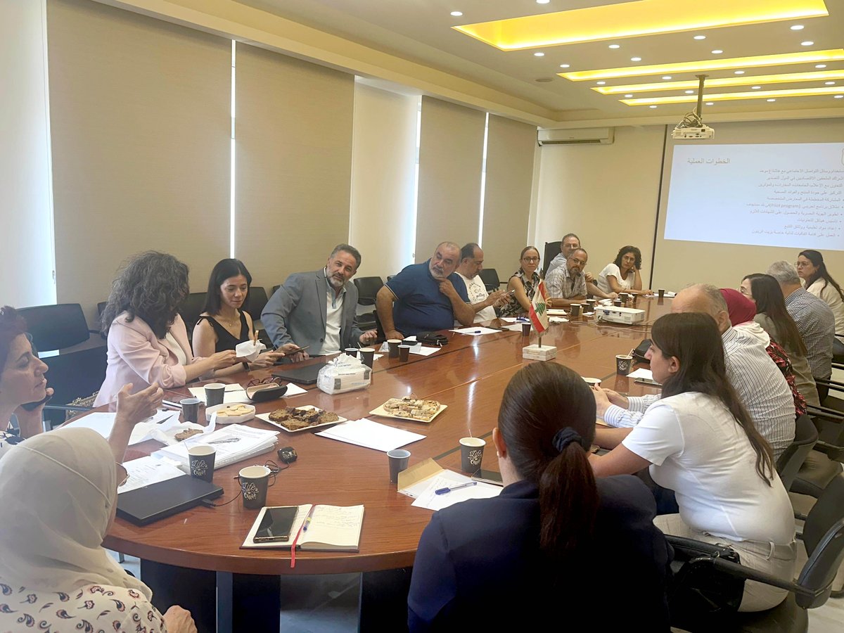MoaLebanon's tweet image. لجنة قطاع الزيتون تتابع مهامها: اجتماع في وزارة الزراعة لبحث الواقع والتحديات ووضع خارطة طريق للنهوض بالقطاع
#الزراعة_نبض_الأرض_والحياة
#وزارة_الزراعة
#وزير_الزراعة
صفحة وزارة الزراعة على فيسبوك:
facebook.com/MOALebanonOffi…
موقع وزارة الزراعة:
agriculture.gov.lb/Media/News/202…