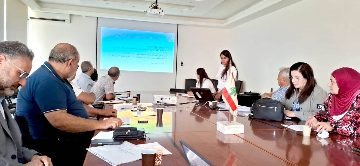 MoaLebanon's tweet image. لجنة قطاع الزيتون تتابع مهامها: اجتماع في وزارة الزراعة لبحث الواقع والتحديات ووضع خارطة طريق للنهوض بالقطاع
#الزراعة_نبض_الأرض_والحياة
#وزارة_الزراعة
#وزير_الزراعة
صفحة وزارة الزراعة على فيسبوك:
facebook.com/MOALebanonOffi…
موقع وزارة الزراعة:
agriculture.gov.lb/Media/News/202…