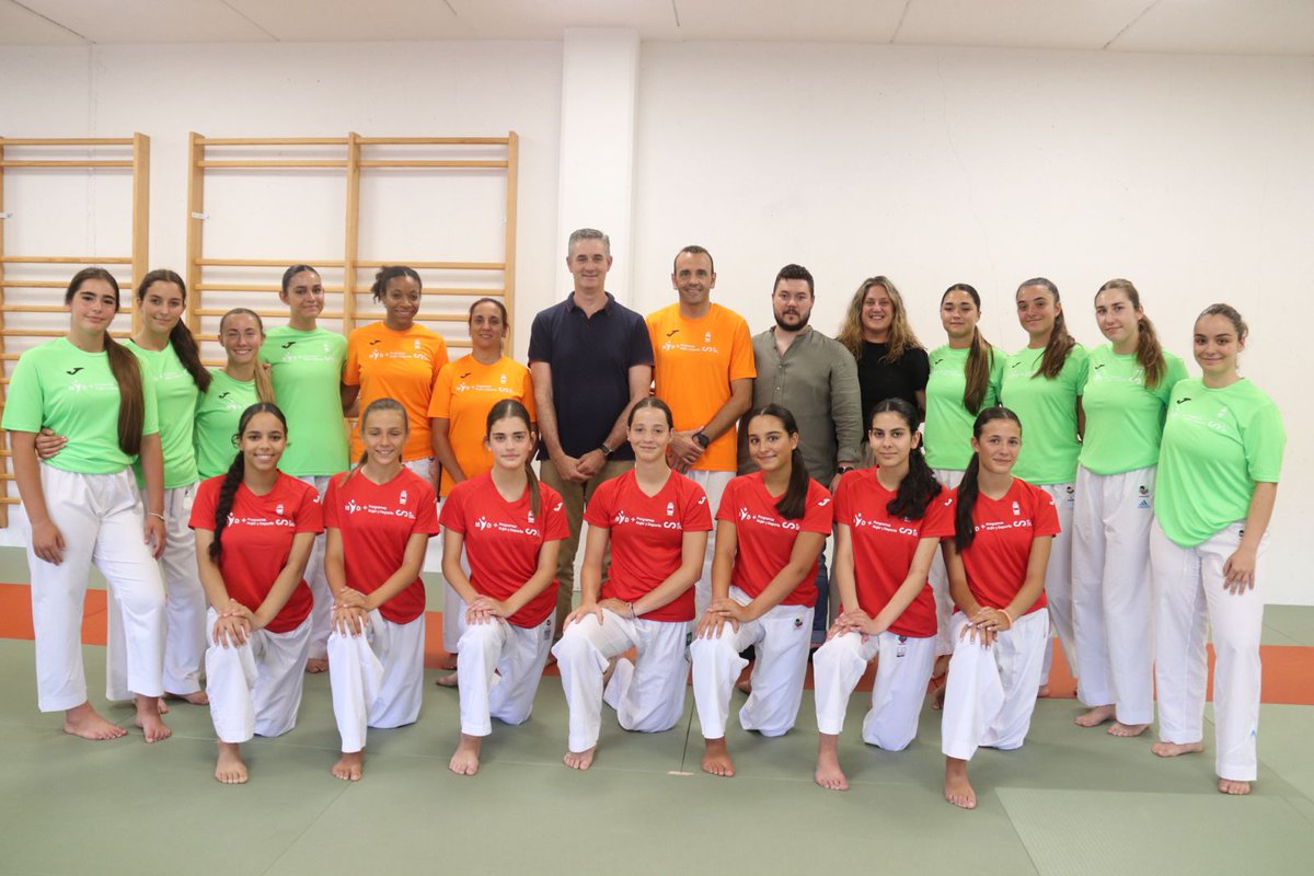 El pasado viernes asistimos al taller organizado por el Dpto de Mujer y Deporte de la Real Federación Española de Karate y D.A. con el Consejo Superior de Deportes, en el que participaron 15 mujeres deportistas de la selección española cadete y junior (14-17 años) #rioja #deporte