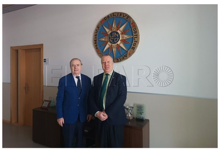 La UNED  organizó un curso de verano en una Ceuta que necesita relanzar su puerto y ser declarada Zona  Económica  Especial. Con una aduana  semicerrada y un  Marruecos a agresivo utilizando la inmigración ilegal como arma de penetración y  combate. 
elpueblodeceuta.es/art/106851/el-…