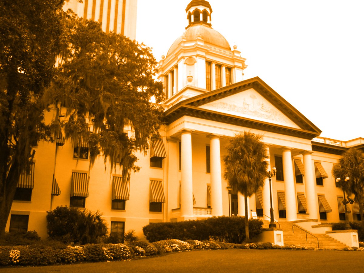 Fla_Pol's tweet image. Sunburn — The morning 🌅 read of what’s hot 🌡️ 🌡️ in Florida politics — 7.21.25 — Burnin’ 🔥 🔥 today: Wedgeworth, Trump, Soffer, Casello, DeSantis, Alligator Alcatraz & Miranda
flapol.com/4eVK4tA
#FlaPol