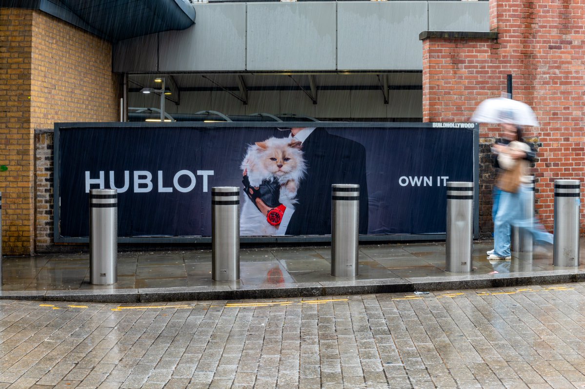 OutofhomeP's tweet image. "Own It"
.
@Hublot
.
@buildhollywood
.
#ooh #outofhome #advertising #oohmedia #oohadvertising #advertisingphotography