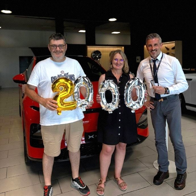 brianxpeng's tweet image. 2,000 French drivers are now part of the XPENG family! With 53 stores already operational, we're committed to ensuring every French customer has access to our sales and service network within a 45-minute drive. $XPEV