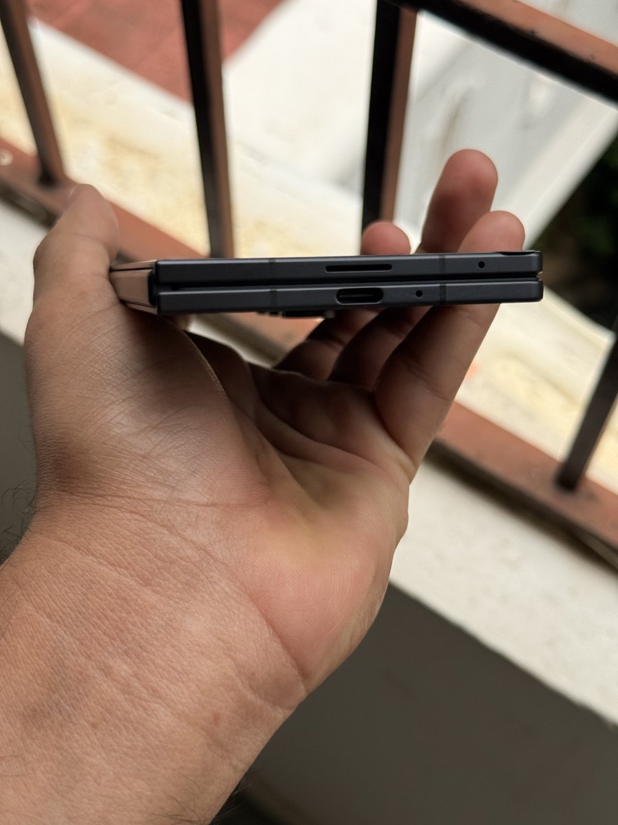 saisujith94's tweet image. It's Sammy Day 🔥🔥
@SamsungMobile @SamsungIndia @heyitsyogesh
#Galaxy #Fold7 #Samsung