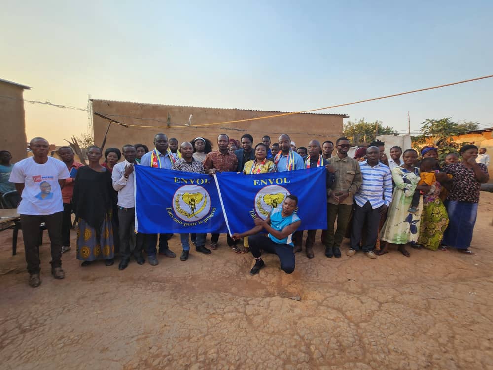 KONDETUTI1's tweet image. #Redynamisation
#ENVOL_RD_Congo
#LUALABA

Lualaba a vibré aux rythmes de la refondation du Congo 🇨🇩 . Bravo cher Coordo Tshibamb Maren Rams, L&apos;homme du terrain.

&quot;L&apos;heure est à l&apos;implantation et redynamisation &quot;

#RefondationDuCongo 

@DSESANGA @Envol_Rd_Congo