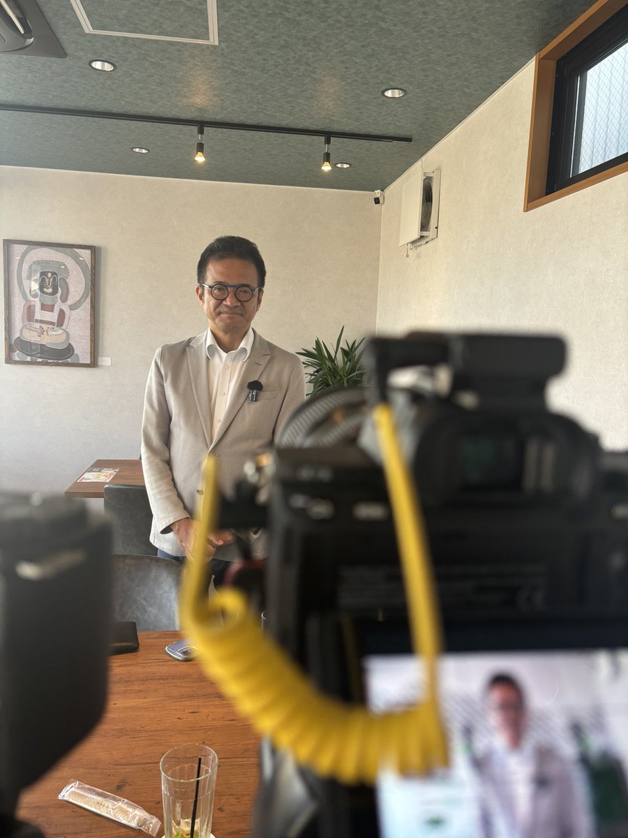 demachi1111's tweet image. 先ほどYouTubeの撮影をしてきました
・市長として1週間経って
・参院選・市長選を体験して思う事
・市長の給料40％カット
・市役所職員について
この4本を撮り、随時公開していきます。

もし触れて欲しい話題等あれば言ってください。暴露系YouTuberではないのでお手柔らかにお願いします。