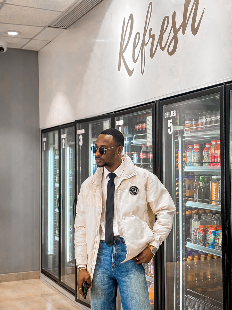 JabulaniTron's tweet image. Cooler than chiller 5. Stay fresh, always