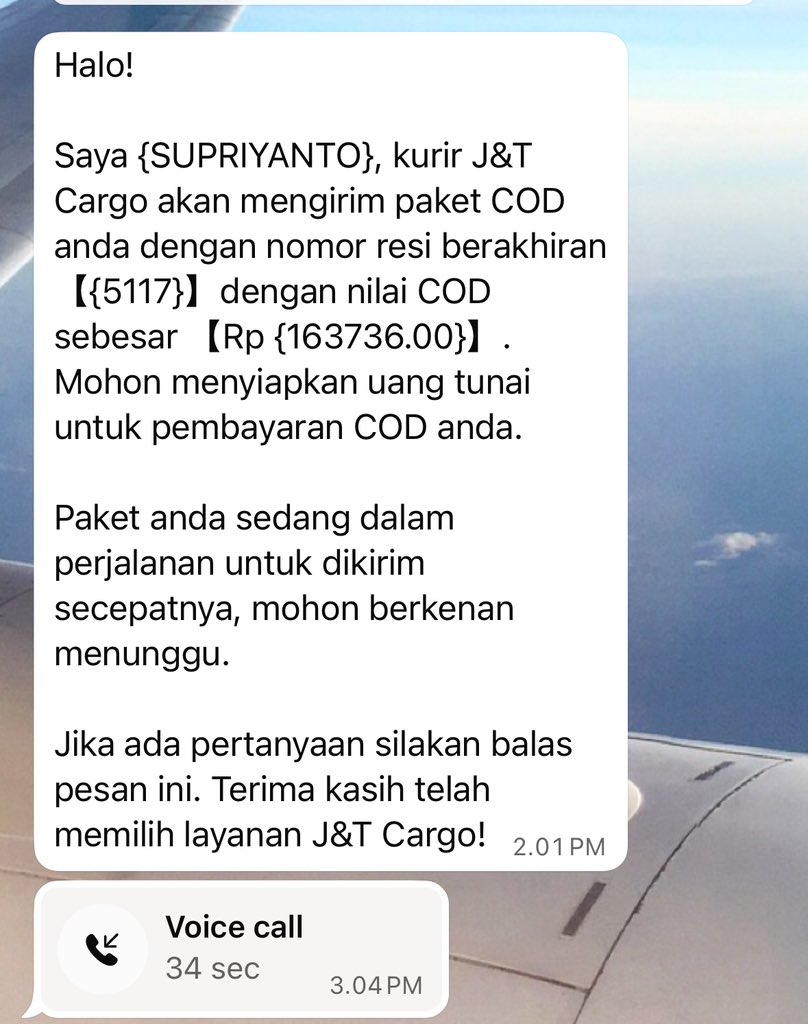 echieLIA's tweet photo. Tolong buat siapa pun yang kenal Mama Gerry ini, kasih tahu dia untuk revisi nomor kontaknya di e-commerce. 
Dia masukin nomor gue, plus orderannya COD terus (jadi kurir setiap kirim konformasi — ke nomor ponsel gue). 
Plus, seller yang konfirmasi kalau ada barang kurang. https://t.co/WQcKNACU41