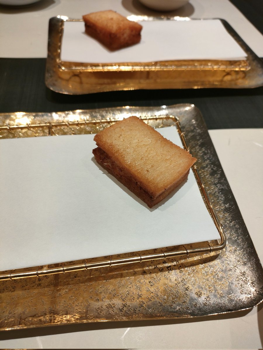 lm_rura's tweet image. ヴィトン展の前に美味しい天ぷら、鯛めし頂きました