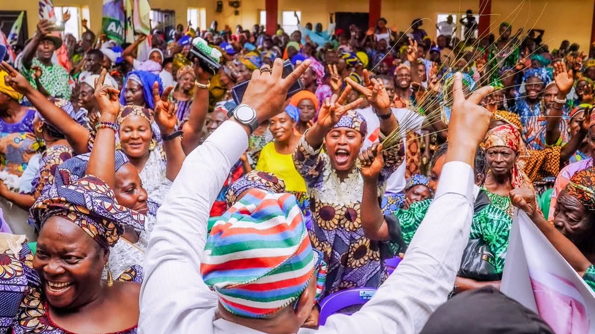 Benkoforikire's tweet photo. Over the weekend, I joined my leader and the leading Governorship Aspirant of the All Progressives Congress (APC) Osun State ahead of the 2026 Gubernatorial poll, Asiwaju Munirudeen Bola Oyebamiji (AMBO) on consultation tour to Obokun, Oriade, Ife South and Ife North Local Gov. https://t.co/CVCHRHOMKz